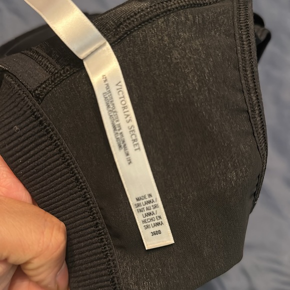 Victoria’s Secret bra 36DD - Picture 8 of 8